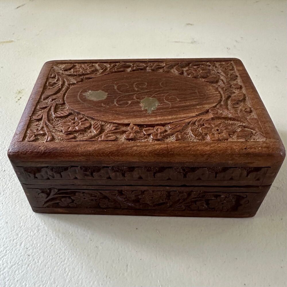 Vintage Hand Carved Inlaid Brass Accent Wooden Jewelry Trinket Keepsake Box